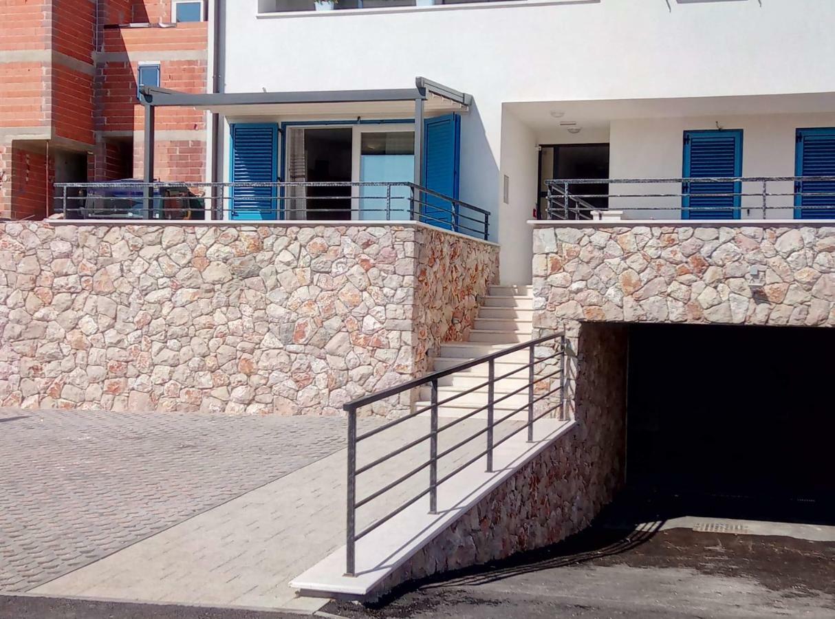 Lorena Cres Exterior foto